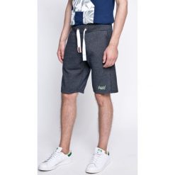 Superdry - Szorty. Krótkie spodenki sportowe męskie Superdry., z bawełny, sportowe. W wyprzedaży za 139.90 zł.
