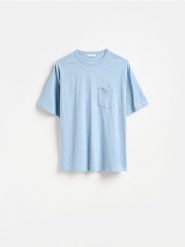T-shirt boxy z kieszonką - jasnoniebieski. Niebieskie t-shirty męskie Reserved, l, bez wzorów, z bawełny, bez kołnierzyka. Za 59.99 zł.