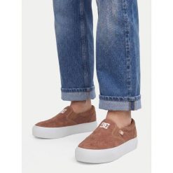 Tenisówki DC Shoes. Brązowe trampki i tenisówki damskie DC Shoes, bez wzorów, bez zapięcia. Za 199.99 zł.