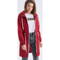 Lekka parka z kapturem - Czerwony. Parki damskie Cropp. Za 119.99 zł.