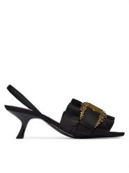 Versace Jeans Couture Sandały 80VA3S48 ZS185 Czarny. Czarne sandały damskie Versace Jeans Couture, bez wzorów, z jeansu, bez obcasa, na szpilce, bez zapięcia. Za 969.99 zł.