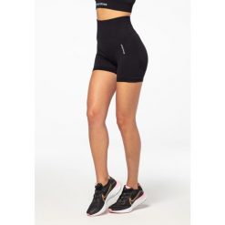 Szorty bezszwowe Carpatree Allure czarne. Czarne legginsy damskie Carpatree, xs, bez wzorów, z elastanu, sportowe, z podwyższonym stanem, na fitness i siłownię. Za 159.99 zł.