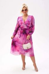 Elegancka sukienka Lilianna w odcieniach różu - zwiewność i romantyzm PLUS SIZE XXL. Czerwone sukienki damskie Moda Size Plus Iwanek, na imprezę, plus size, z aplikacjami, z elastanu, eleganckie, z asymetrycznym kołnierzem, plus size, bez ramiączek, mini, asymetryczne. Za 359.90 zł.
