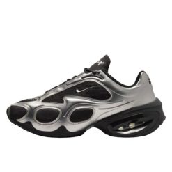 Buty do chodzenia dla dorosłych Air Max Muse Black Metallic Silver. Czarne obuwie sportowe damskie Nike, bez wzorów, ze skóry, trekkingowe, nike air max. Za 859.49 zł.