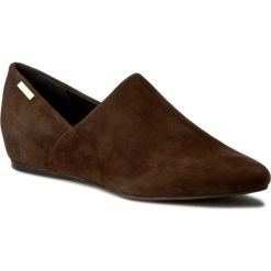 Półbuty CALVIN KLEIN - Magna E2872 Coffee Bea. Półbuty damskie marki Calvin Klein. W wyprzedaży za 329.00 zł.