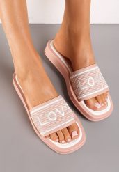Różowe Klapki z Ozdobnym Napisem na Cholewce i Noskiem w Kwadrat Optizoria. Czerwone klapki damskie Renee, bez wzorów, eleganckie, bez obcasa, na płaskiej podeszwie. Za 54.99 zł.