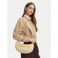 Torebka LOVE MOSCHINO. Brązowe listonoszki damskie Love Moschino, bez wzorów, bez dodatków. Za 487.99 zł.