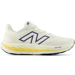 Buty damskie New Balance Fresh Foam X Vongo v6 WVNGOCJ6 – beżowe. Brązowe obuwie sportowe damskie New Balance, bez wzorów, do biegania. Za 799.99 zł.