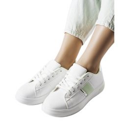 Białe sportowe buty z miętowymi dodatkami Marei. Białe obuwie sportowe damskie bez wzorów. Za 89.18 zł.