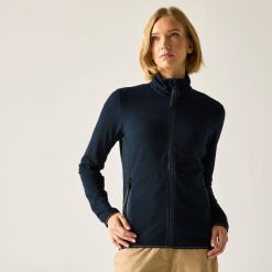 Damska bluza polarowa Mavrey z pełnym zamkiem i miękkim w dotyku materiałem. Niebieskie bluzy damskie Regatta, bez wzorów, z polaru, bez kaptura. Za 349.99 zł.