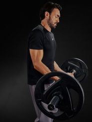 4F Koszulka treningowa regular szybkoschnąca męska - czarna XXL. Czarne koszulki sportowe męskie 4f, m, bez wzorów, z włókna, bez kołnierzyka, bez ramiączek, na fitness i siłownię. Za 129.99 zł.