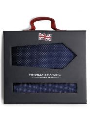 Finshley & Harding London Krawat i poszetka z jedwabiu Mężczyźni Jedwab niebieski, ONE SIZE. Niebieskie krawaty i muchy Finshley & Harding London, bez wzorów, z jedwabiu. Za 199.95 zł.
