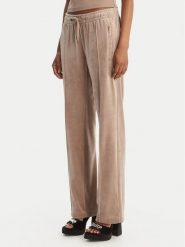 Juicy Couture Spodnie dresowe Tina JCWBJ126327 Beżowy Straight Leg. Brązowe spodnie dresowe damskie Juicy Couture, xxs, bez wzorów, z dresówki. Za 399.99 zł.