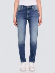 Jeansy damskie granatowe Maggie 546. Niebieskie jeansy damskie Big Star. Za 299.99 zł.