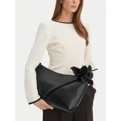 Torebka GINO ROSSI. Czarne torebki do ręki damskie Gino Rossi, bez wzorów, klasyczne, bez dodatków. Za 229.99 zł.