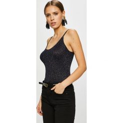 Jacqueline de Yong - Top. Czarne topy damskie Jacqueline de Yong, z dzianiny, bez rękawów. Za 59.90 zł.