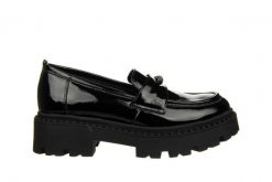 Mokasyny Bayla-159 4897 090-P Czarny Naplak 159162, Skóra lakierowana - 37. Czarne mokasyny damskie Bayla, z lakierowanej skóry. W wyprzedaży za 314.10 zł.