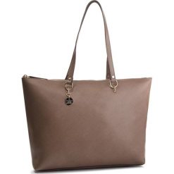 Torebka COCCINELLE - DS7 Alpha Saffiano E1 DS7 11 01 01 Taupe N75. Brązowe torebki do ręki damskie Coccinelle, bez wzorów, ze skóry, klasyczne, duże, bez dodatków. W wyprzedaży za 619.00 zł.