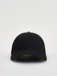 Czapka z daszkiem - czarny. Czarne czapki i kapelusze damskie Reserved, bez wzorów. W wyprzedaży za 32.99 zł.