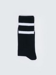 Skarpety unisex długie czarne Ribs 906. Czarne skarpety damskie Big Star, bez wzorów. W wyprzedaży za 13.99 zł.