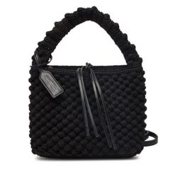 Torebka Gianni Chiarini. Czarne torebki do ręki damskie Gianni Chiarini, bez wzorów, klasyczne, bez dodatków. Za 499.99 zł.