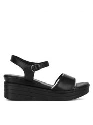 Lasocki Sandały ARC-208-02 Czarny. Czarne sandały damskie Lasocki, bez wzorów, ze skóry, bez obcasa, na koturnie, bez zapięcia. Za 129.99 zł.