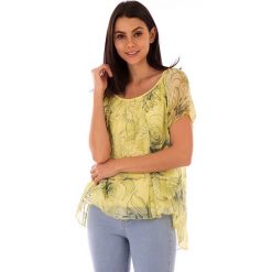 Koszulka w kolorze żółtym. T-shirty damskie marki 100% Soie, klasyczne, z asymetrycznym kołnierzem, z krótkim rękawem. W wyprzedaży za 130.95 zł.