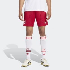 Spodenki wyjazdowe Liverpool FC 26/27. Białe krótkie spodenki sportowe męskie Adidas, xl, bez wzorów, z materiału, do piłki nożnej, climacool (adidas). Za 199.00 zł.