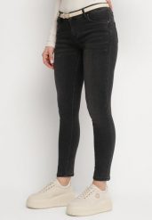 Czarne Jeansy o Kroju Skinny z Niskim Stanem Solavina. Czarne jeansy damskie Born2be, z obniżonym stanem. Za 89.99 zł.