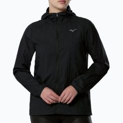 Kurtka do biegania damska Mizuno Tech Light Hooded Jacket. Czarne kurtki damskie Mizuno, s, bez wzorów, z materiału, bez kaptura, do biegania. Za 299.99 zł.