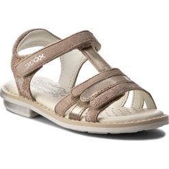 Sandały GEOX - J S.GiglioA J62E2A 000JS C5000 Beż. Sandały dziewczęce marki Geox. W wyprzedaży za 209.00 zł.