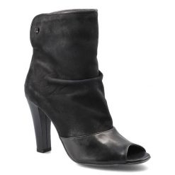 Botki damskie Carinii, eleganckie na wysokim obcasie, czarne, B3356_-980-360-000-955. Czarne kozaki damskie Carinii, z nubiku, z otwartym noskiem, bez obcasa, na słupku. Za 229.00 zł.