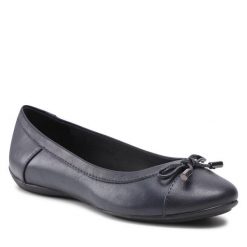 Baleriny Geox. Czarne baleriny damskie Geox, bez wzorów, bez obcasa. Za 289.99 zł.