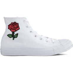 Converse białe 1u646 Vintage Rose. Białe trampki i tenisówki damskie Converse, z aplikacjami, z gumy, eleganckie, za kostkę, bez zapięcia. W wyprzedaży za 259.00 zł.