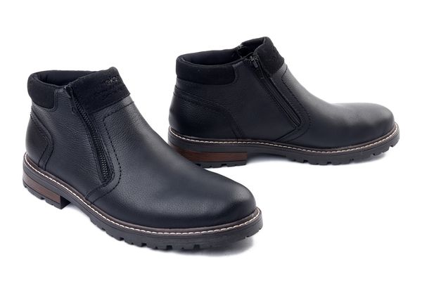 Rieker 32053-00 black, botki męskie. Czarne botki męskie Rieker, bez wzorów, ze skóry, bez zapięcia. Za 429.90 zł.
