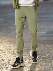 Jeansy jogger - zielony. Zielone jeansy męskie Sinsay. W wyprzedaży za 45.99 zł.