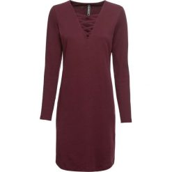 Sukienka shirtowa ze sznurowaniem bonprix czerwony klonowy. Czerwone sukienki damskie bonprix, ze sznurowanym dekoltem. Za 69.99 zł.