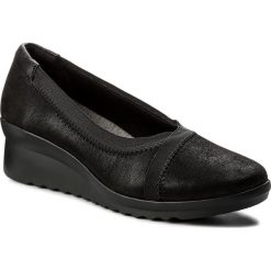 Półbuty CLARKS - Caddell Dash 261305134 Black Synthetic. Półbuty damskie marki Clarks. W wyprzedaży za 169.00 zł.