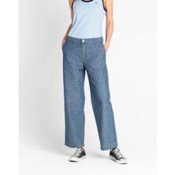 LEE WIDE LEG DAMSKIE SPODNIE MATERIAŁOWE CHAMBRAY L31GCMF 112107098. Niebieskie spodnie materiałowe damskie Lee, l, bez wzorów, z materiału. Za 199.99 zł.