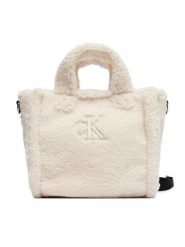 Calvin Klein Jeans Torebka Teddy Tote Bag IU0IU00355 Beżowy. Brązowe torebki do ręki damskie Calvin Klein Jeans, bez wzorów, z jeansu, bez dodatków. Za 209.99 zł.