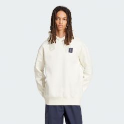 Bluza z kapturem Juventus Seasonal Doubleknit. Białe bluzy męskie Adidas, xl, bez wzorów, z kapturem. W wyprzedaży za 256.90 zł.