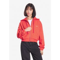 Bluza sportowa damska Prosto Bomb z kapturem. Czerwone bluzy damskie Prosto., bez wzorów, z kapturem. Za 384.99 zł.