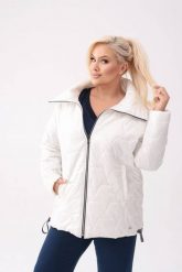 Pikowana jesienna kurtka Sally w kolorze ecru PLUS SIZE XXL OVERSIZE JESIEŃ. Kurtki damskie Moda Size Plus Iwanek, na jesień, l, bez wzorów, z poliesteru, bez kaptura. W wyprzedaży za 169.90 zł.