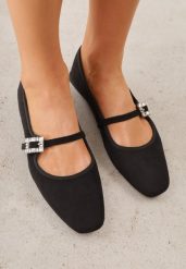 Czarne Balerinki z Imitacji Zamszu z Paskiem z Biżuteryjną Klamerką Elintora. Czarne baleriny damskie Born2be, bez wzorów, z jeansu, biznesowe, bez obcasa. Za 69.99 zł.