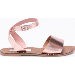 Steve Madden - Sandały Danny. Klapki damskie marki Steve Madden. W wyprzedaży za 229.90 zł.