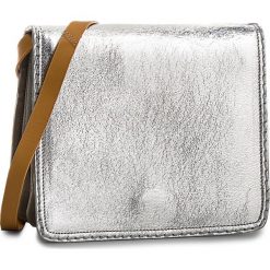 Torebka CLARKS - Teddington Way 261337200 Silver Combi. Torebki do ręki damskie marki Clarks. W wyprzedaży za 259.00 zł.