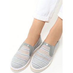 Szare Espadryle Teardrops. Szare espadryle damskie Born2be, w ażurowe wzory, z lakierowanej skóry. Za 59.99 zł.