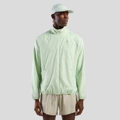 Kurtka męska Odlo ESSENTIAL LIGHT Jacket. Zielone kurtki męskie Odlo, l, bez wzorów, z materiału, biznesowe, bez kaptura. Za 399.99 zł.