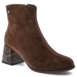 Brązowe Botki Maciejka Eleganckie Buty Damskie. Brązowe kozaki damskie Maciejka, ze skóry, bez obcasa, na słupku. Za 322.99 zł.
