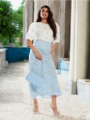 Bluzka - biały. Białe bluzki damskie Sinsay, l, bez wzorów, z bawełny, bez kołnierzyka, bez ramiączek. Za 49.99 zł.